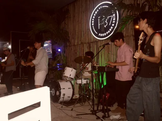 La Voloband en Reforma 37